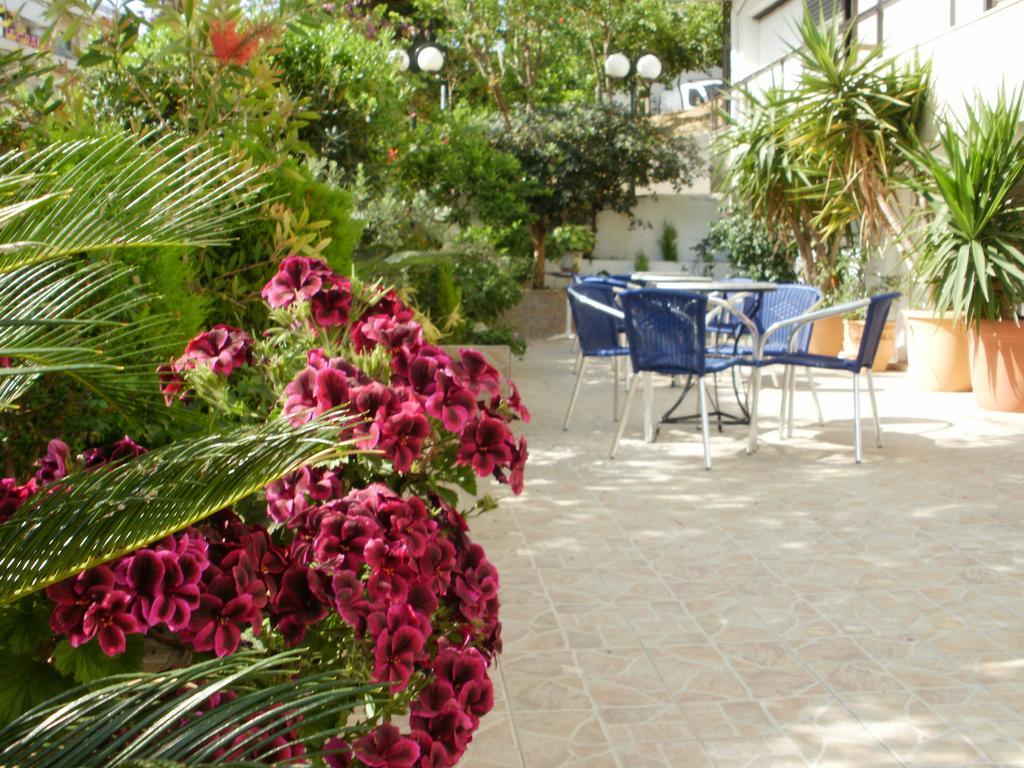 Athinaiko Hotel Heraklion  Exterior photo